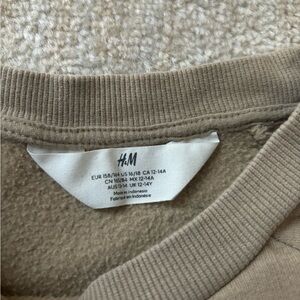 H &M kids crewneck